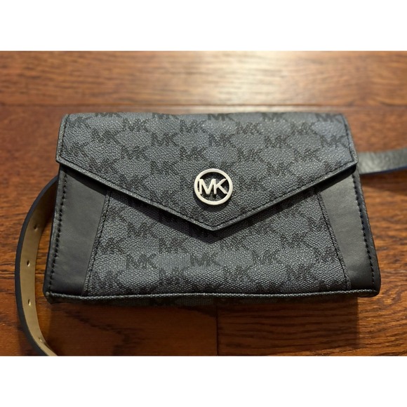 MICHAEL KORS Belt Flap Bag Black Women's MK Signature Silver Logo S/M - Picture 3 of 9